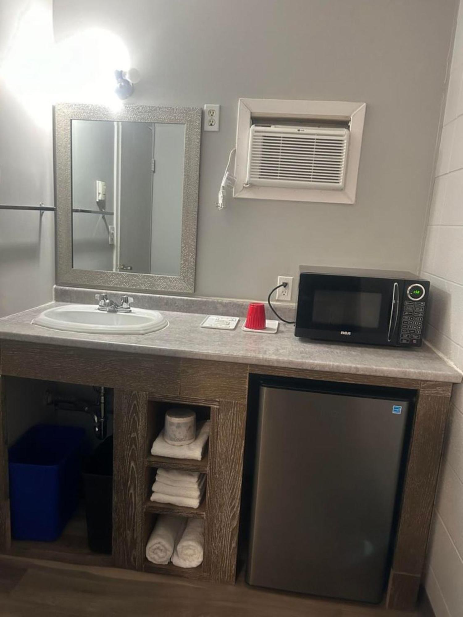 Parkside Inn Grande Prairie Eksteriør bilde